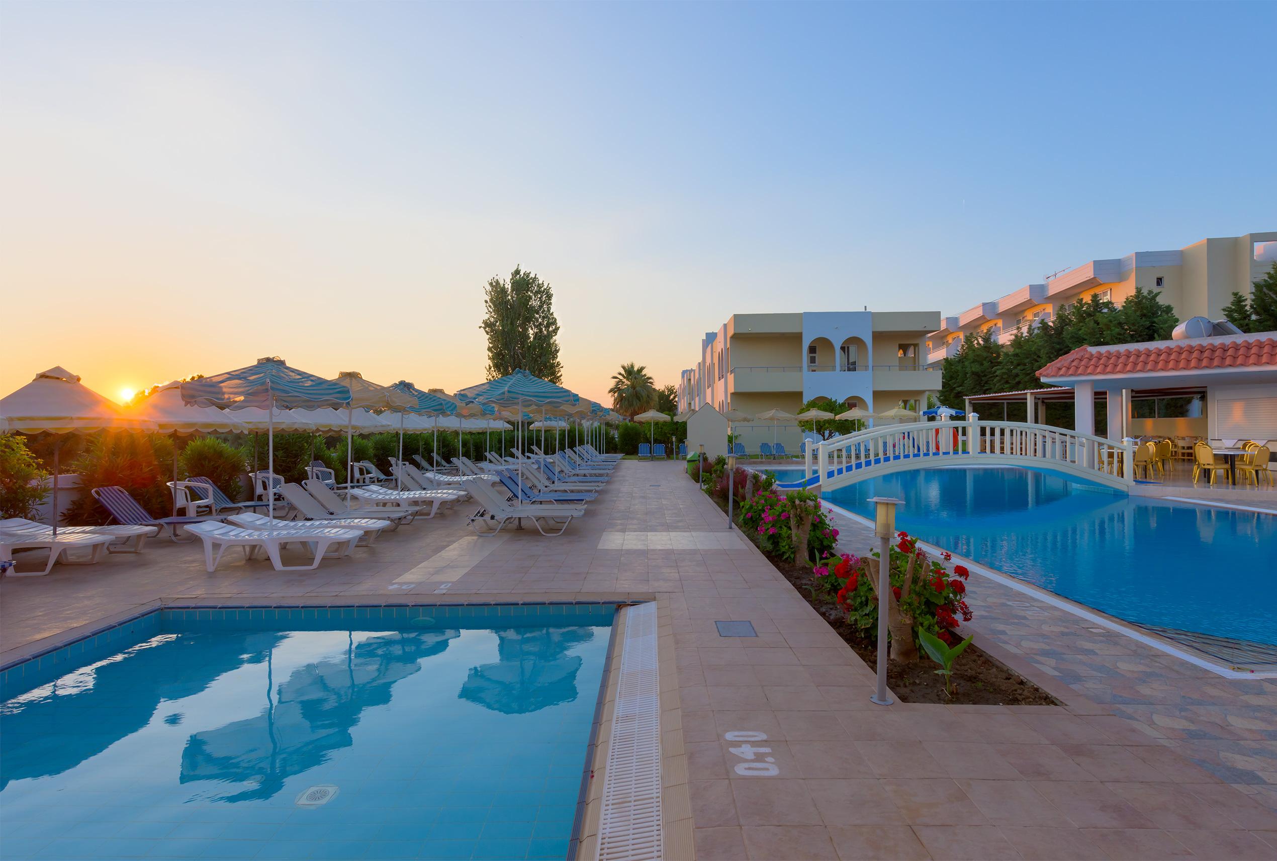 Memphis Beach Hotel Колимбия Экстерьер фото
